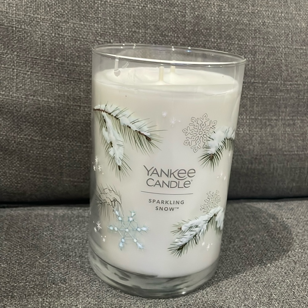 Yankee Candle Sparkling Snow 20 Oz